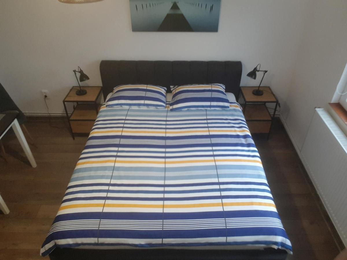Stern Apartment Совата Екстериор снимка